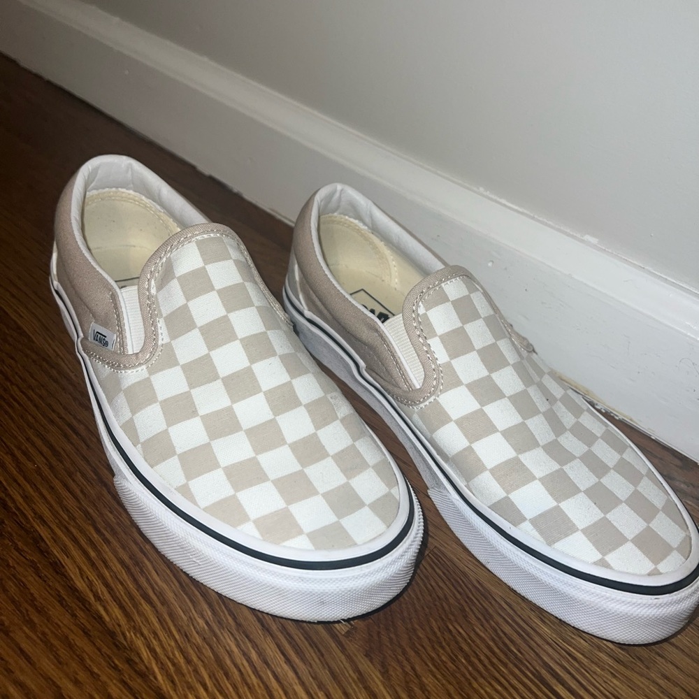 Vans classic slip ons